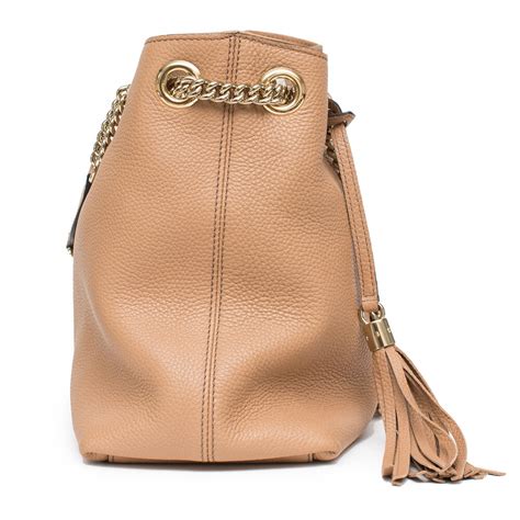 Gucci Camelia Camel Pebbled Leather Soho 